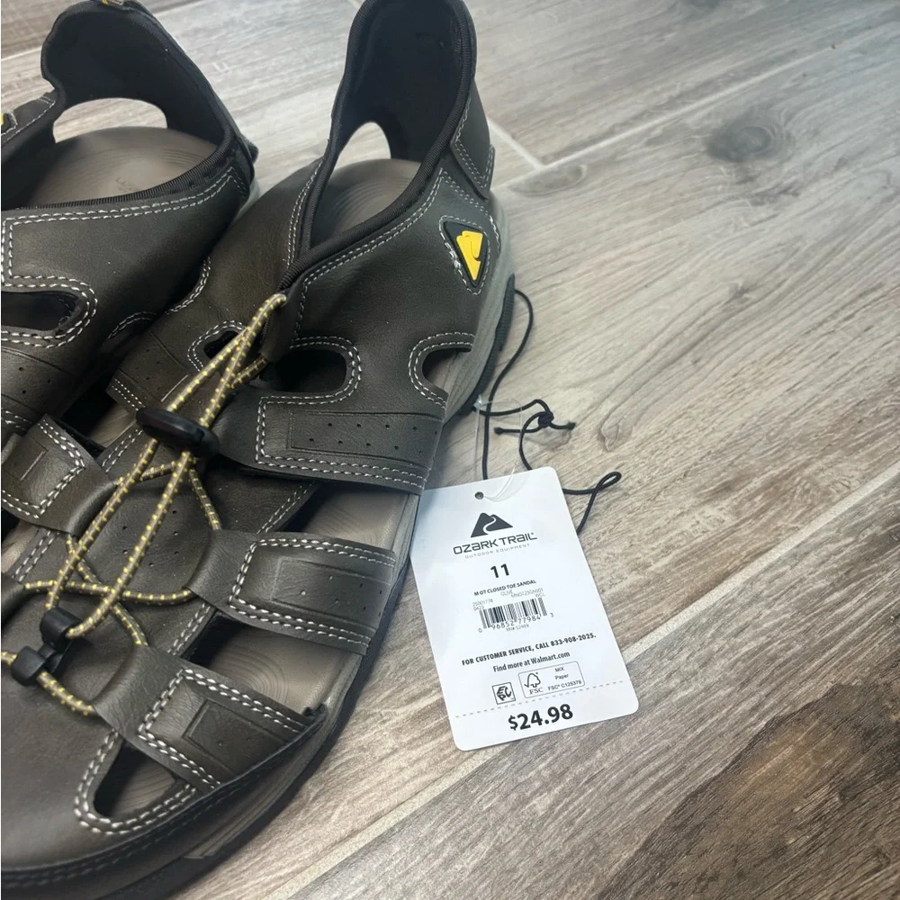 Ozark Trail Dark Brown Men's Sandals size 11 new with tags